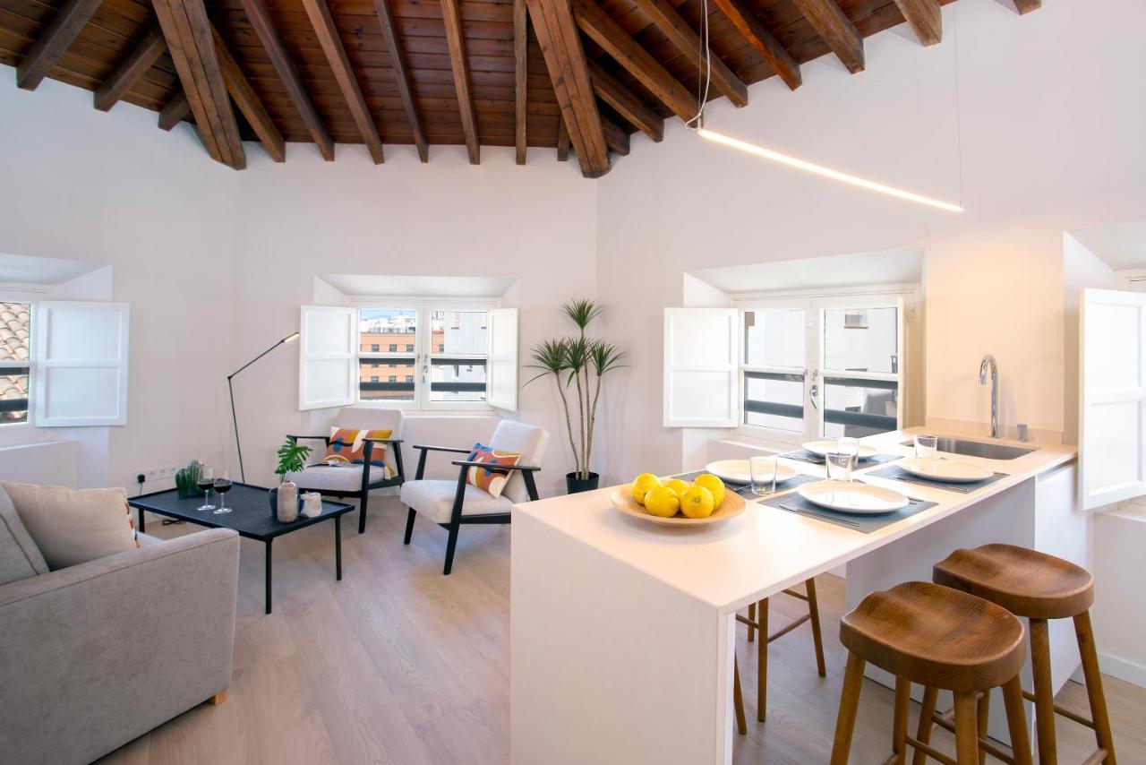 Apartamentos Thyssen Cisneros By Rent Me Málaga Exterior foto