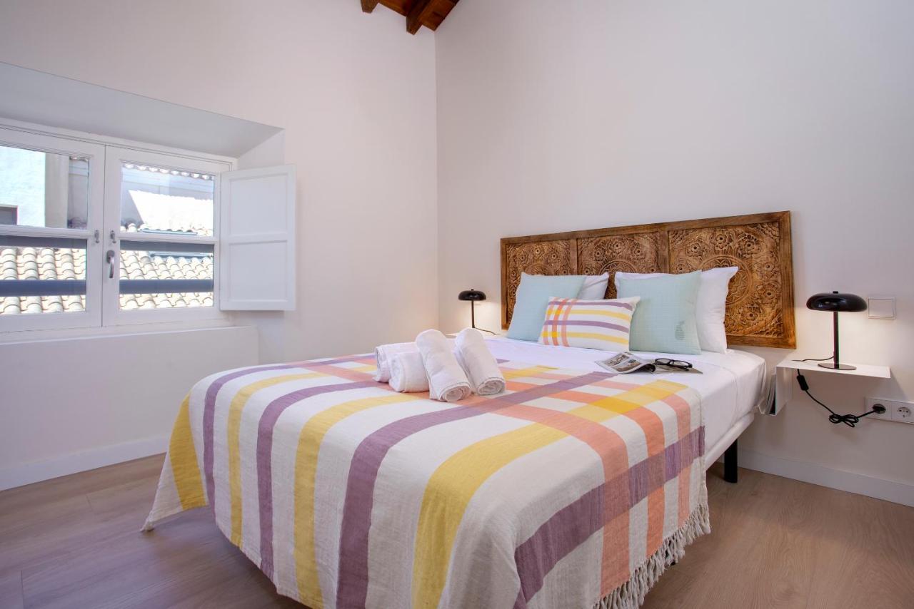 Apartamentos Thyssen Cisneros By Rent Me Málaga Exterior foto