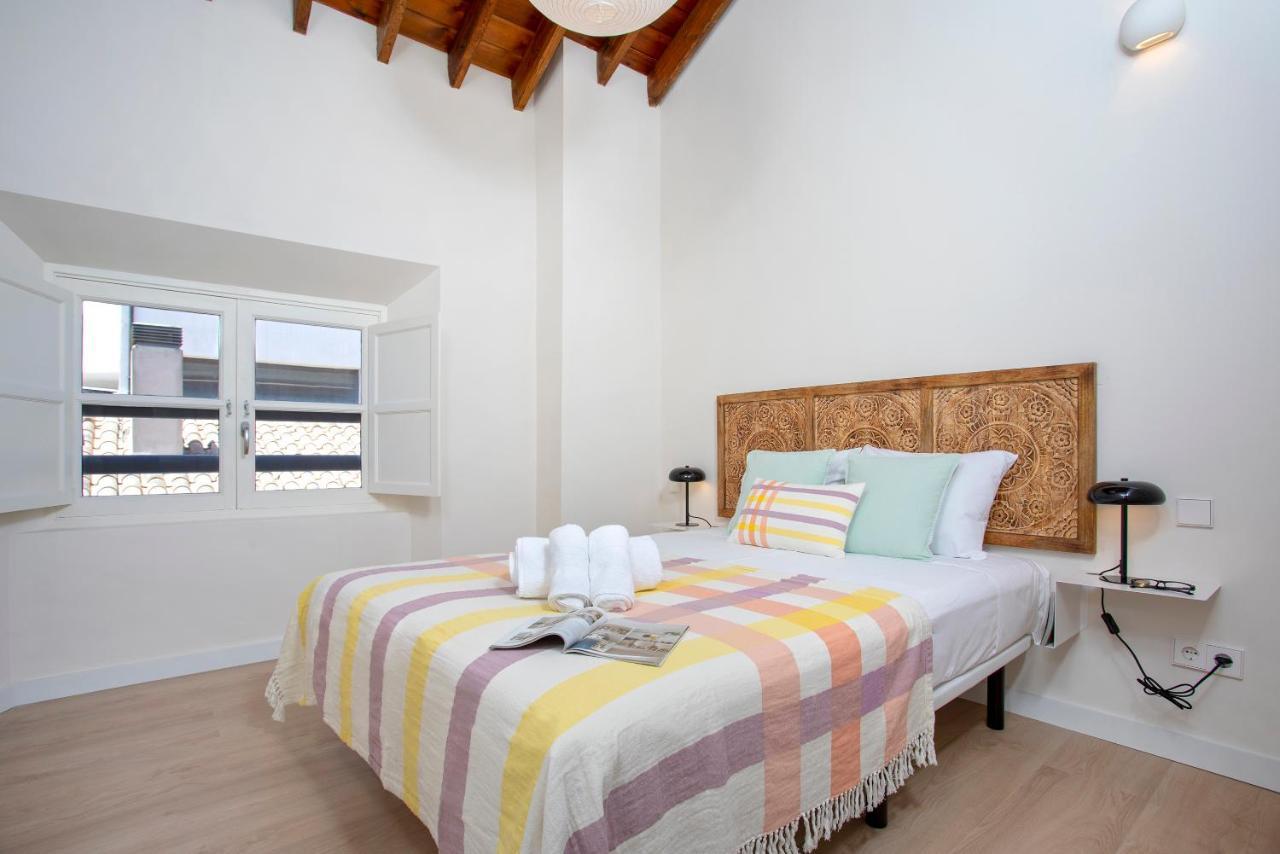 Apartamentos Thyssen Cisneros By Rent Me Málaga Exterior foto